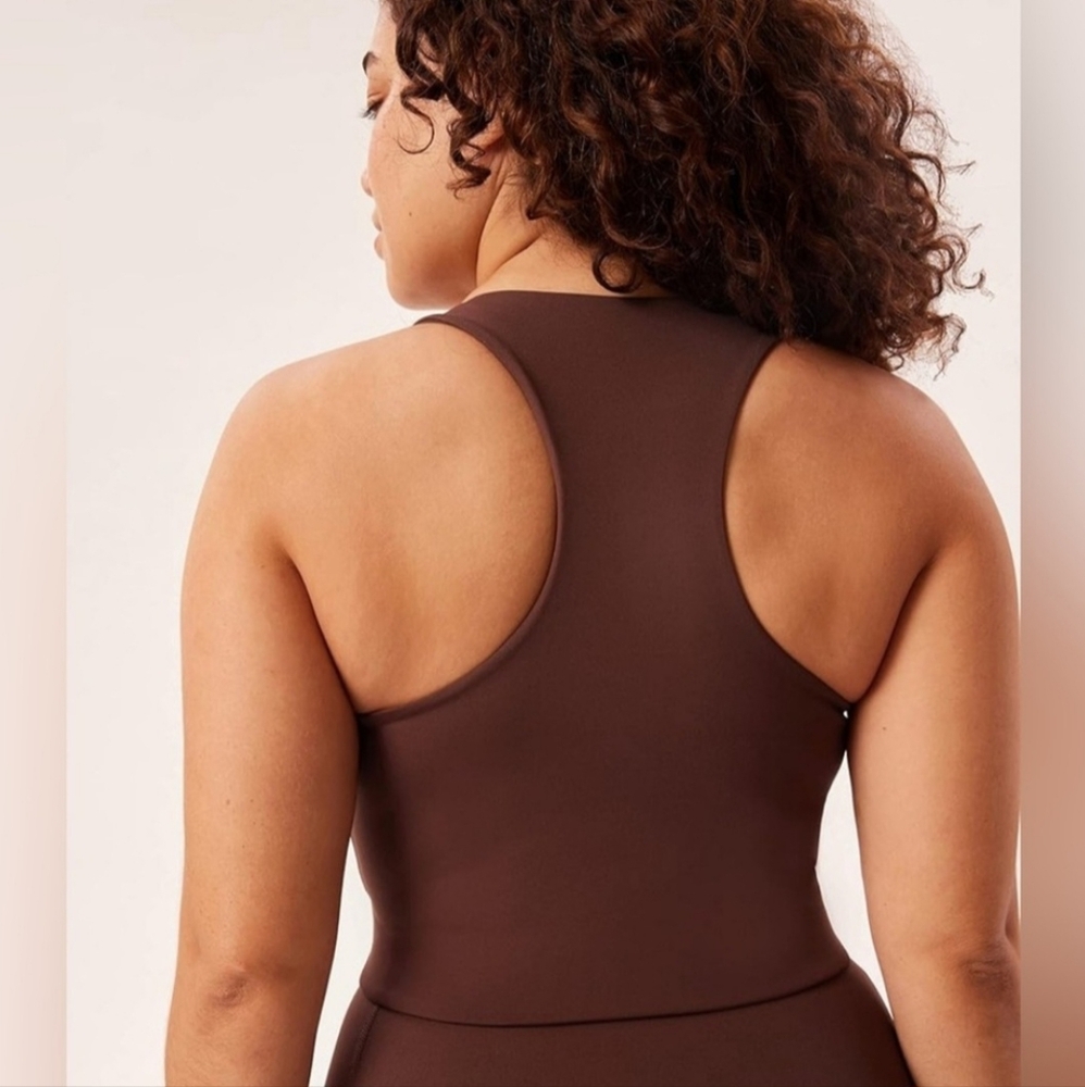 girlfriend collective Paloma Sports Bra in Brown - Picture 3 of 6